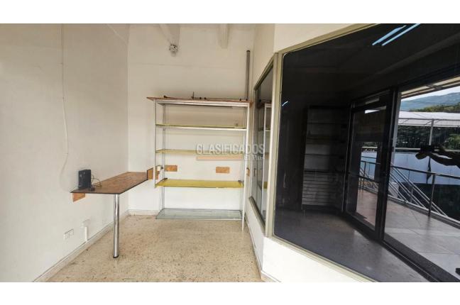 Locales y Bodegas, Alquiler, San Vicente - $820.000