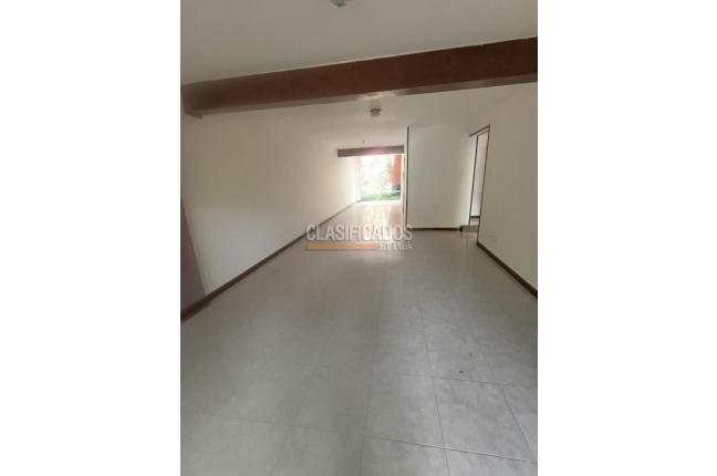 Casas, Venta, Primero de Mayo - $700.000.000