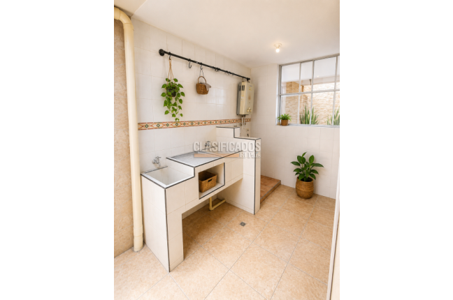 Casas, Venta, Primero de Mayo - $700.000.000