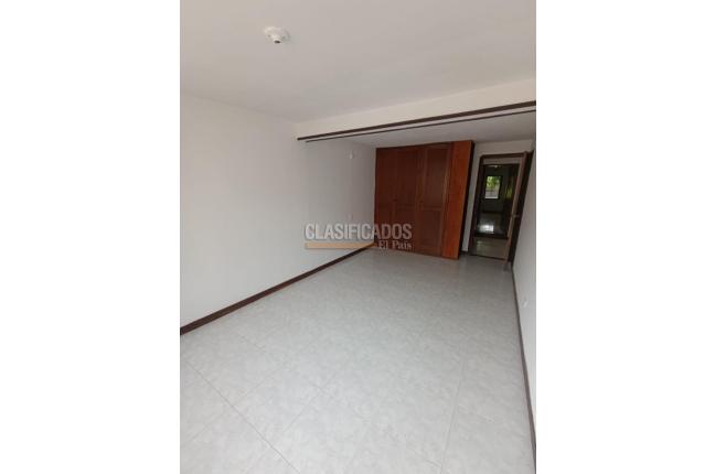 Casas, Venta, Primero de Mayo - $700.000.000