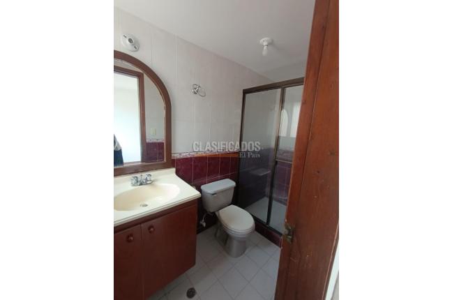 Casas, Venta, Primero de Mayo - $700.000.000