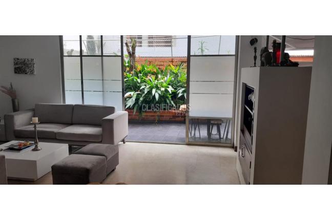 Casas, Venta en Ciudad Jardín