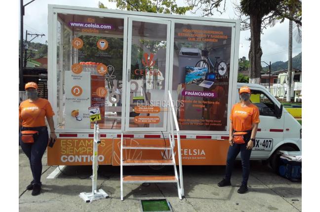 CAMION VITRINA U OFICINA MOVIL - Banquetes y Eventos