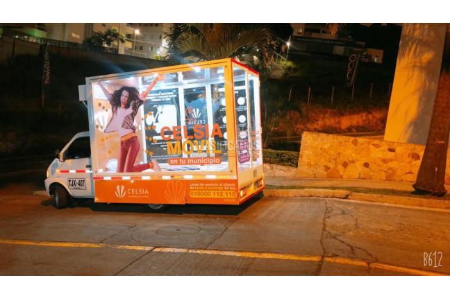 CAMION VITRINA U OFICINA MOVIL - Banquetes y Eventos