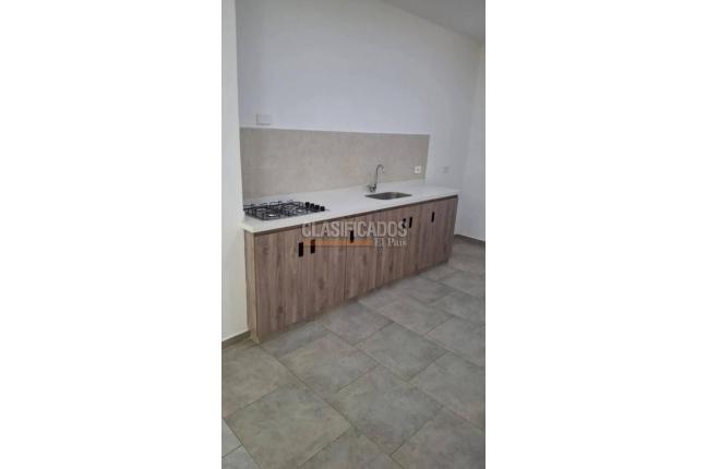 Locales y Bodegas, Alquiler, Capri - $6.500.000