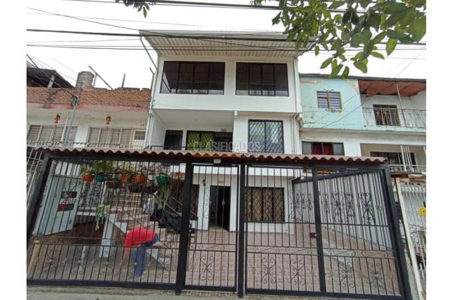 Apartaestudios, Alquiler en República de Israel