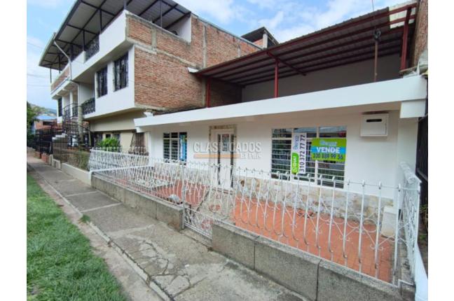 Casas, Alquiler en Los Farallones
