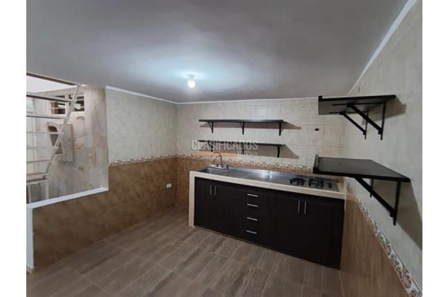 Casas, Alquiler, Los Farallones - $1.500.000