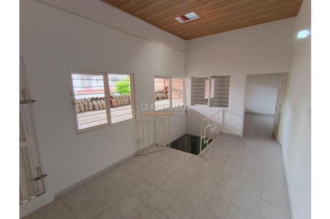 Casas, Alquiler, Los Farallones - $1.500.000