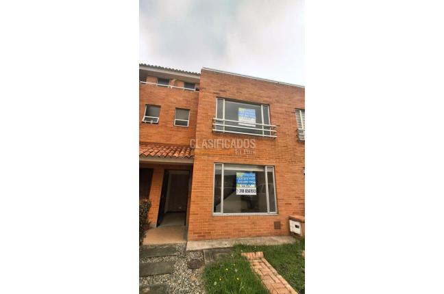 Casas, Alquiler en Chía