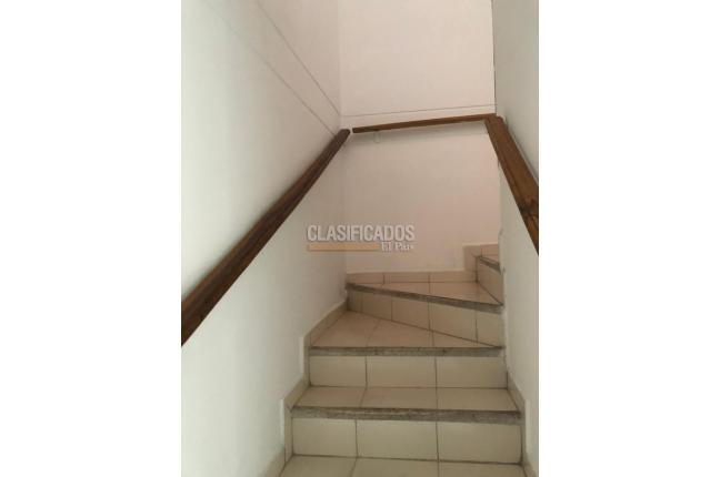 Casas, Alquiler, Giron - $1.400.000
