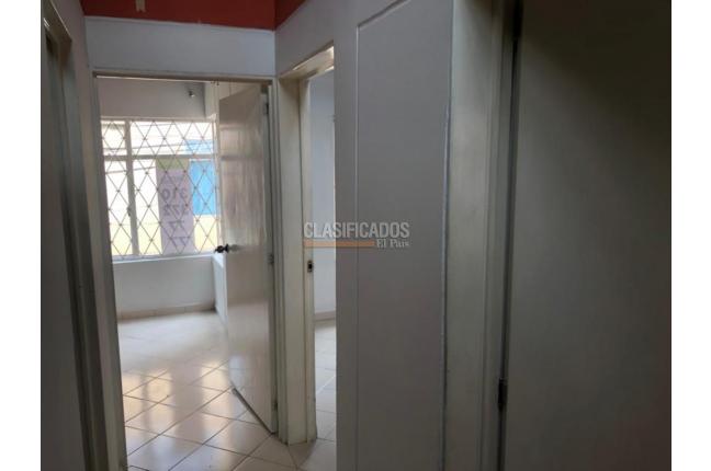 Casas, Alquiler, Giron - $1.400.000