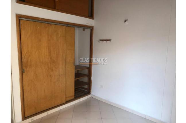 Casas, Alquiler, Giron - $1.400.000