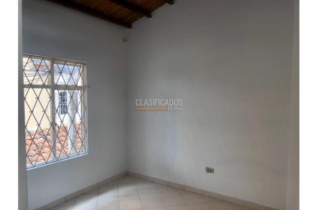 Casas, Alquiler, Giron - $1.400.000
