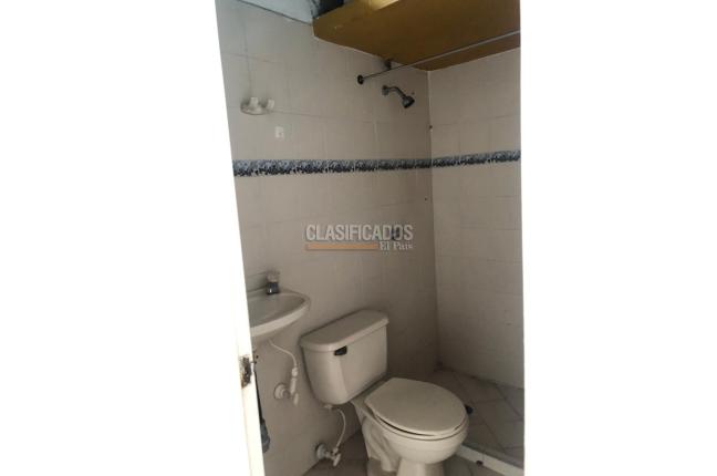 Casas, Alquiler, Giron - $1.400.000