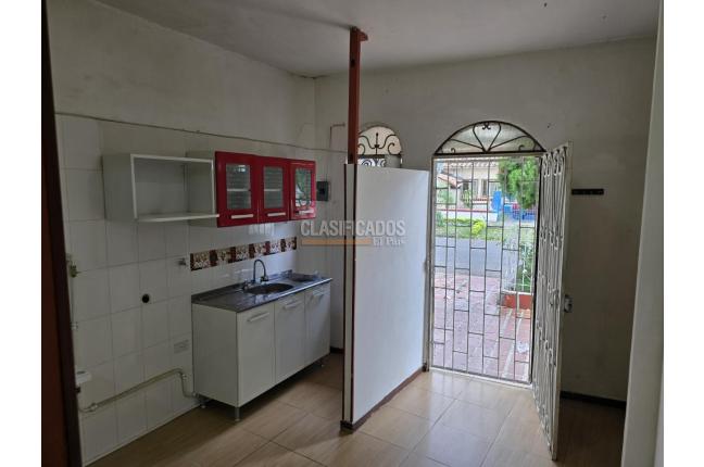 Apartaestudios, Alquiler, Junín - $750.000