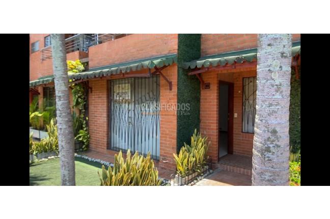 Casas, Venta en Villas San Joaquín