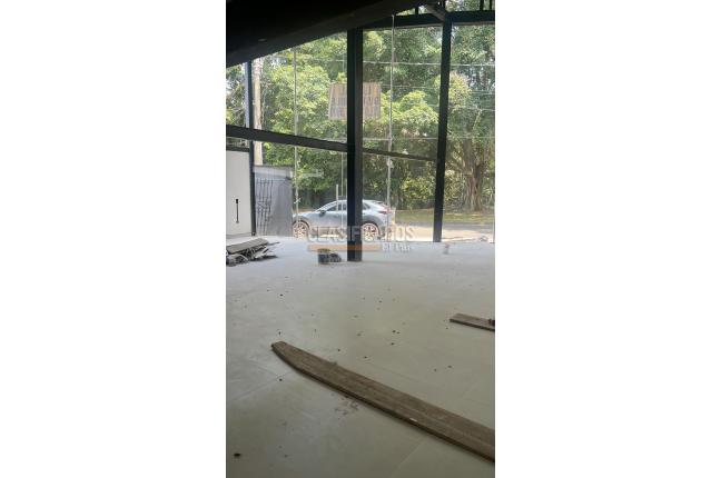 Locales y Bodegas, Alquiler, Ciudad Jardín - $5.700.000