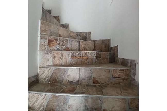 Casas, Alquiler en Salomia