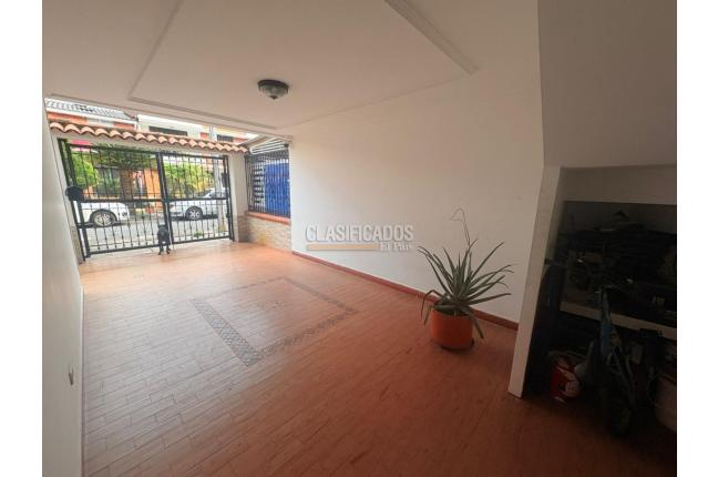 Casas, Alquiler en Caney