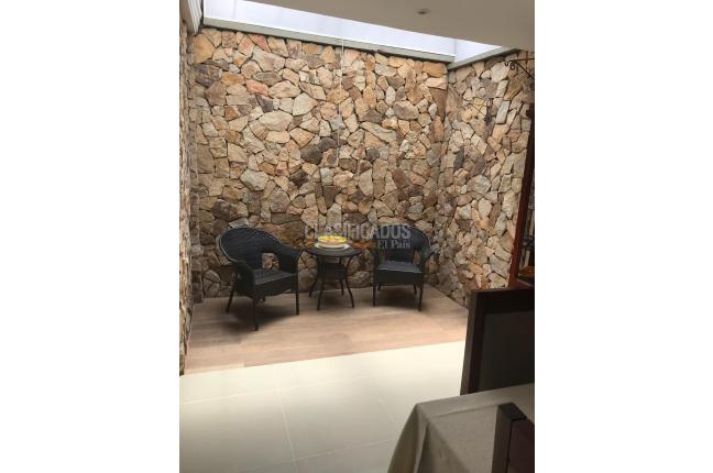 Casas, Venta en Ciudad Jardín