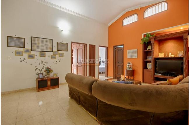 Casas, Alquiler, Ciudad Jardín - $7.000.000