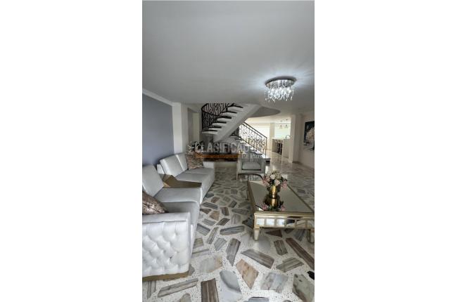 Apartamentos, Alquiler en Ciudad Jardín