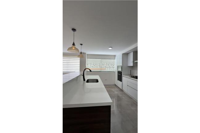 Apartamentos, Alquiler, Ciudad Jardín - $7.000.000