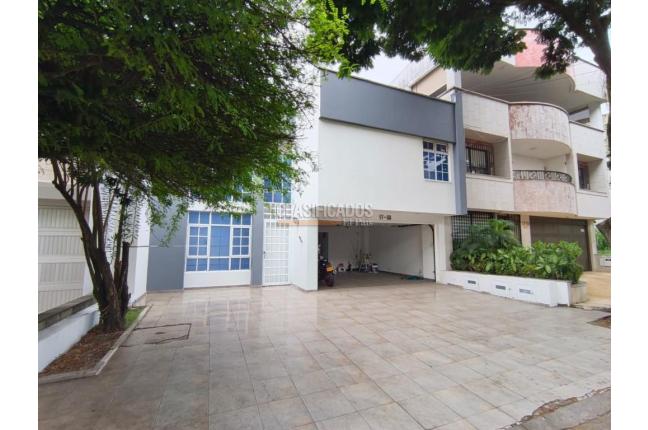 Casas, Alquiler en Ciudad Jardín