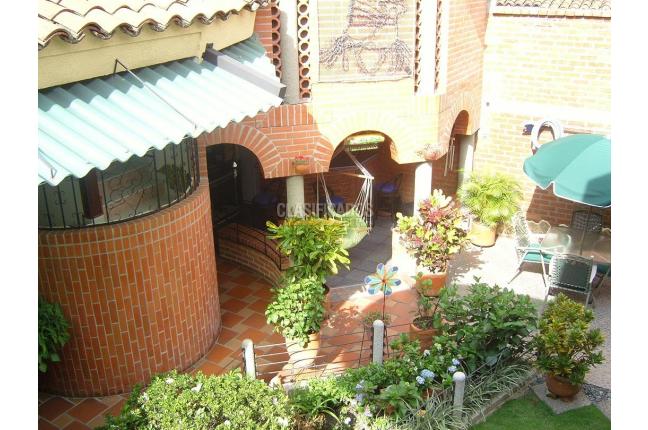 Casas, Venta en La Flora