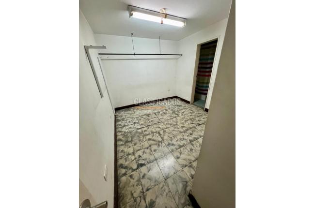 Casas, Alquiler, Versalles - $5.500.000