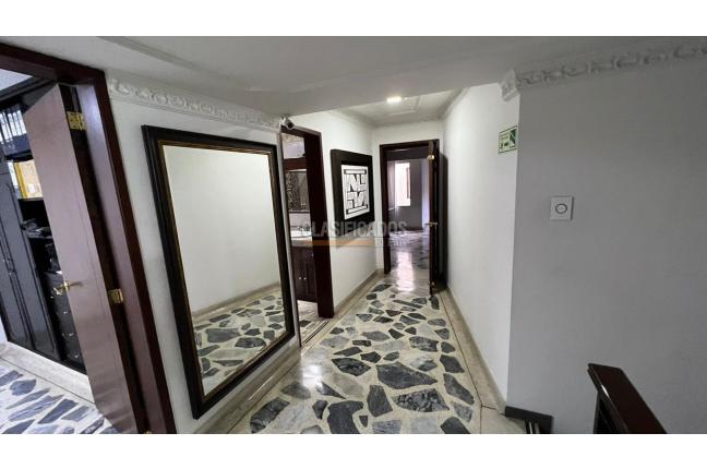 Casas, Alquiler, Versalles - $5.500.000