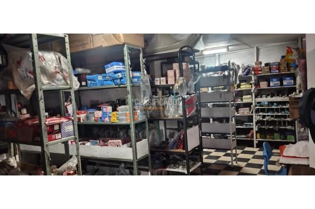 ALMACEN Y TALLER DE MOTOS - Negocios Establecidos