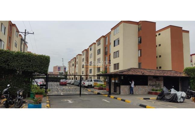 Apartamentos, Venta en Brisas de los Álamos