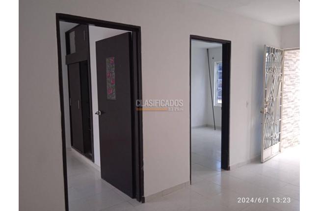 Casas, Alquiler, 20 de Julio - $1.300.000