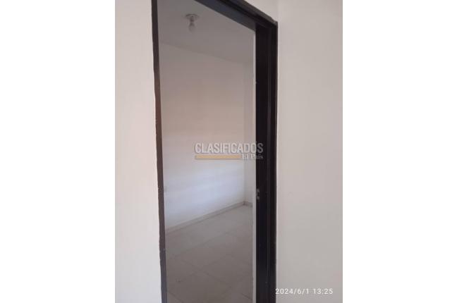 Casas, Alquiler, 20 de Julio - $1.300.000