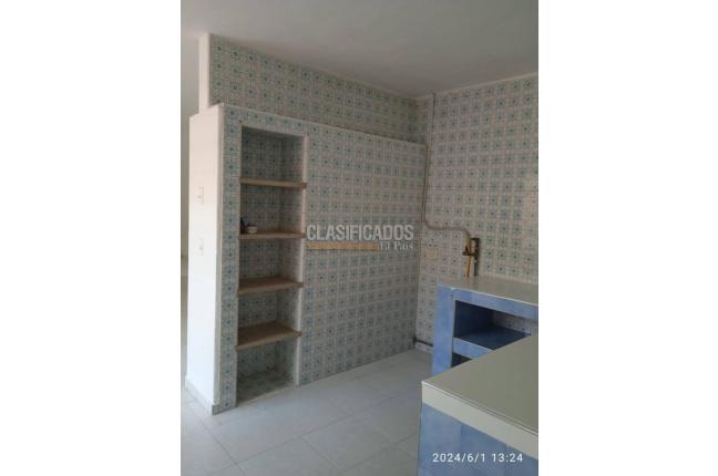Casas, Alquiler, 20 de Julio - $1.300.000