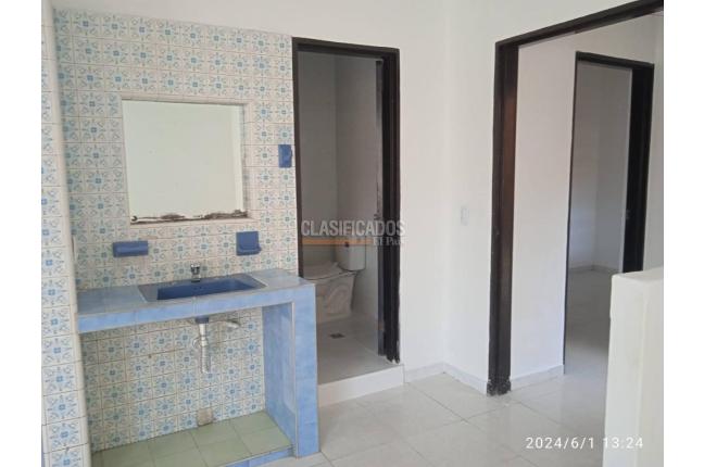 Casas, Alquiler, 20 de Julio - $1.300.000