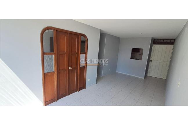 Apartamentos, Venta, Primero de Mayo - $240.000.000