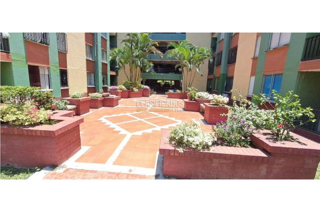 Apartamentos, Venta, Primero de Mayo - $240.000.000