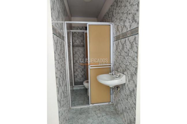 Casas, Alquiler, Chapinero - $1.300.000