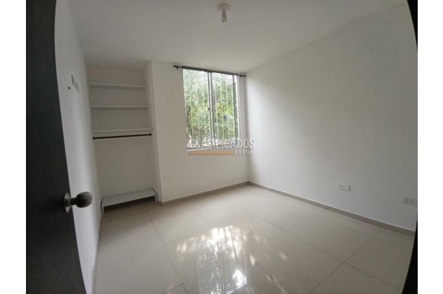 Apartamentos, Alquiler, El Refugio - $1.500.000