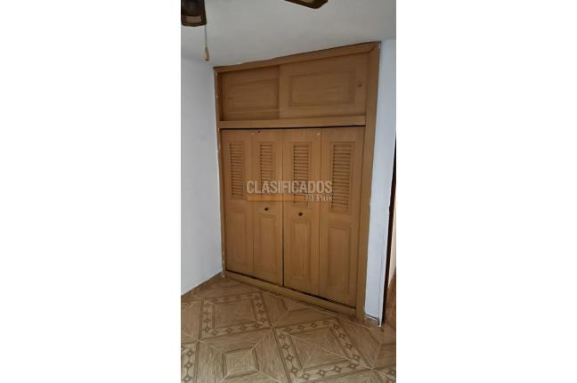 Apartamentos, Alquiler, Alcázares - $900.000