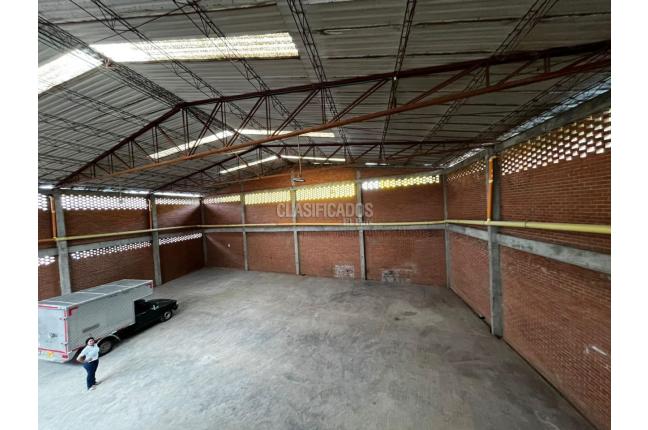 Locales y Bodegas, Venta, Yumbo - $2.000.000.000