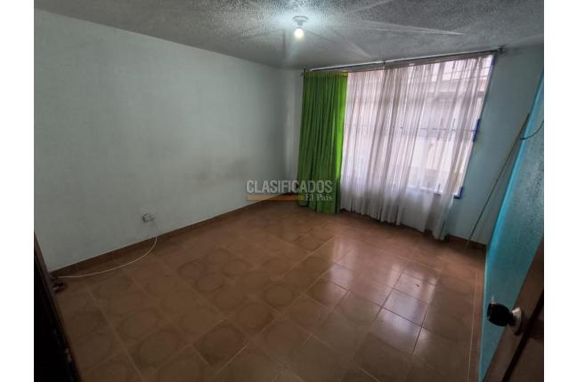 Casas, Alquiler, Bogotá - $1.000.000