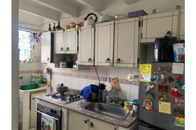 Apartamentos, Venta, Colseguros - $180.000.000