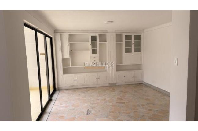 Apartamentos, Venta en Santa Mónica Residencial