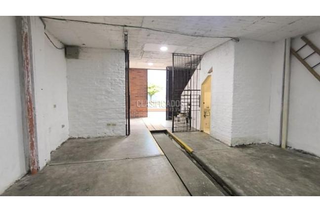 Locales y Bodegas, Venta, Cristóbal Colón - $1.300.000.000