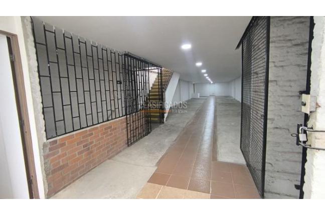 Locales y Bodegas, Venta, Cristóbal Colón - $1.300.000.000