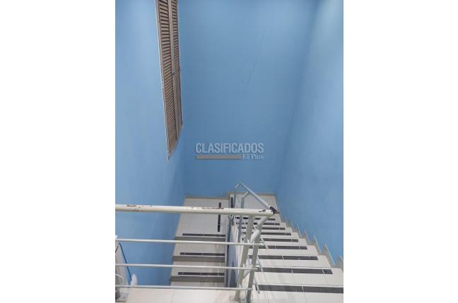 Oficinas y Consultorios, Alquiler, San Vicente - $3.200.000